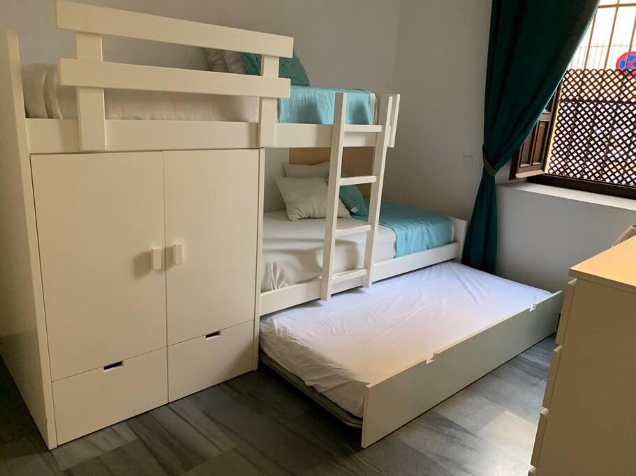Beautiful Silent Apartment Private Parking Sevilla Exterior foto